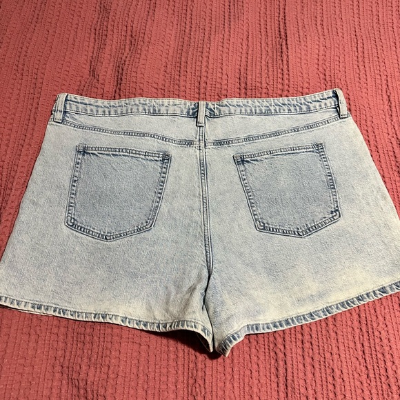 Reitmans Light Blue Jean Shorts - Picture 3 of 3